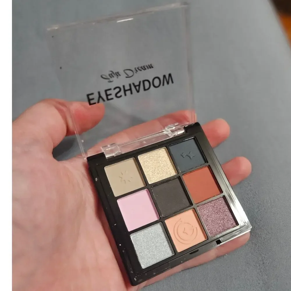 Juju Dream 9-Color Eyeshadow Palette Star Isle Fantasy Night NEW